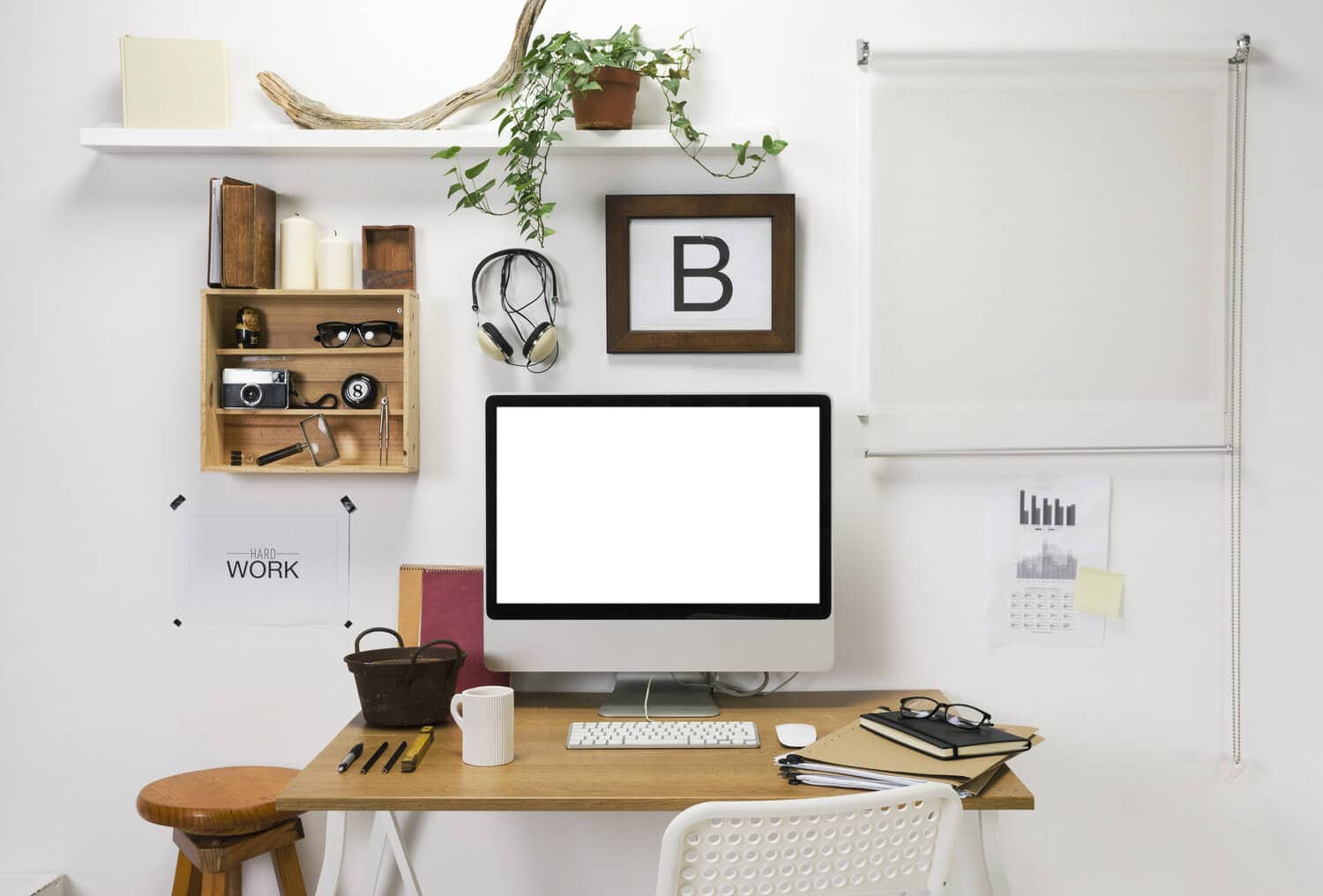 Durchdachtes homeoffice: einrichtung des arbeitszimmers