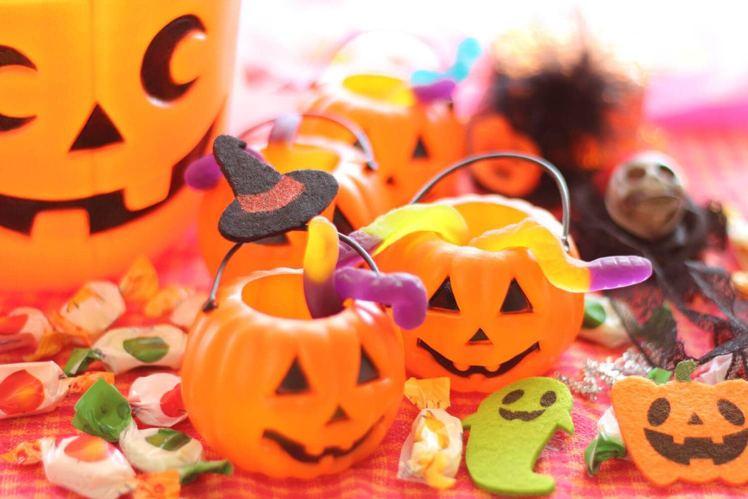 Wohnung und garten für halloween dekorieren
