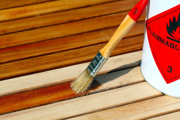 Gartenmöbel pflegen