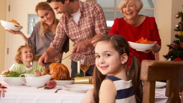 Das perfekte Weihnachtsfest: Tipps für ein gemütliches Familienessen