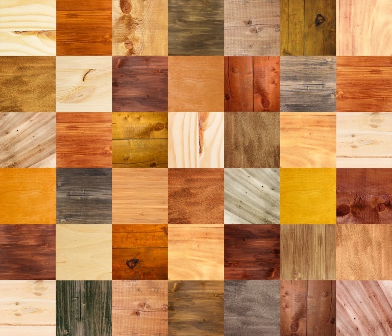 Terrassenplatten aus Holz: Mit leichten Handgriffen eine warme Bodenbedeckung