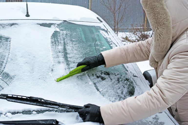 Gefahrenstelle im Winter: Wenn das Auto von innen feucht ist
