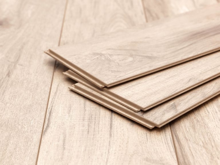 Parkett oder Laminat? Den passenden Bodenbelag auswählen