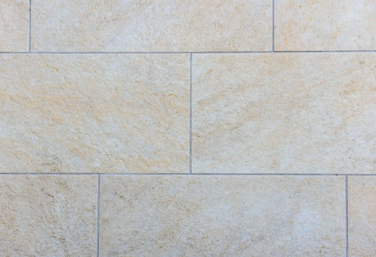 Terrassenplatten verfugen – Hinweise zur Bearbeitung und Vorbereitung