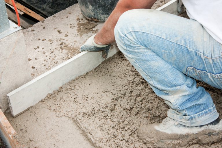 Estrich selber machen – Hinweise zu Verfahren, Materialeigenschaften und Co.