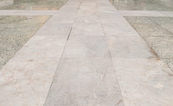 Terrassenplatten aus Naturstein