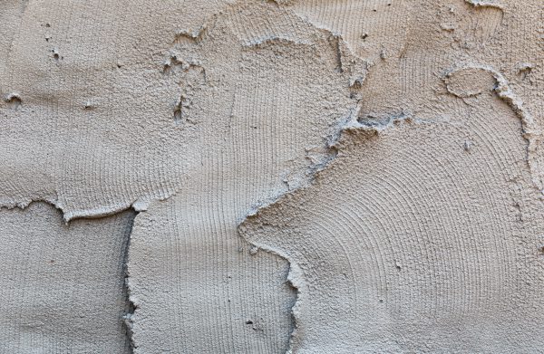 Rollputz auf Kunstharz- oder Mineralbasis – Was ist besser?