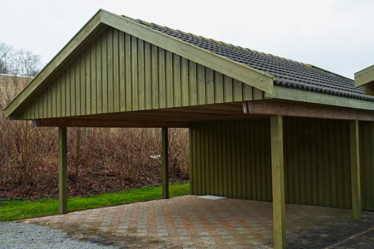 Satteldach-Carport