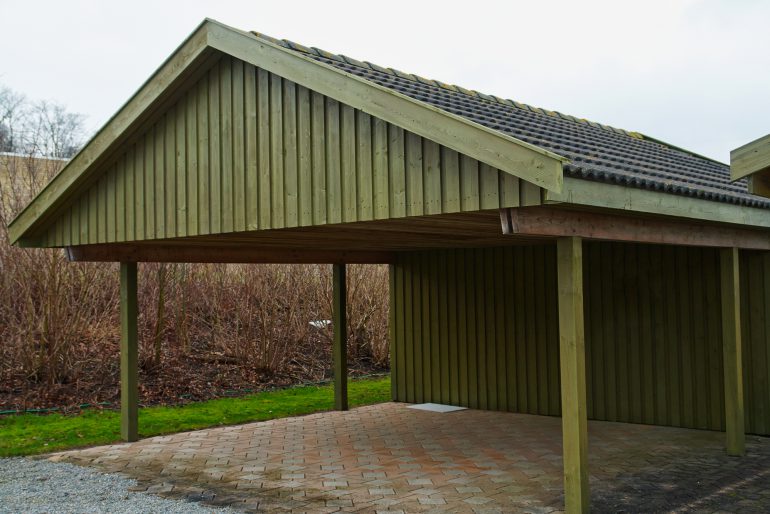 Satteldach auf dem Carport – Kombinierte Bauelemente mit praktischen Vorteilen