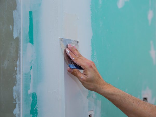 Rigipsplatten spachteln – Schritt-für-Schritt-Anleitung für Heimwerker