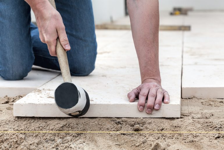 Terrassenplatten kaufen – Worauf Sie beim Kauf achten sollten