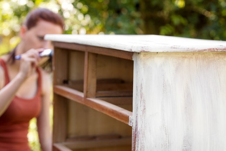 Schrank streichen ohne Schleifen