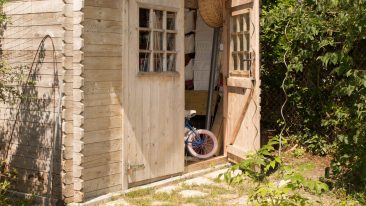 Gartenhaus-Dacheindeckung – so wird das Dach Ihres Gartenhäuschens perfekt