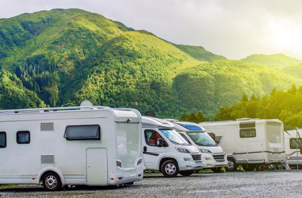 Mobiles Zuhause kaufen: Wohnmobil versus Wohnwagen