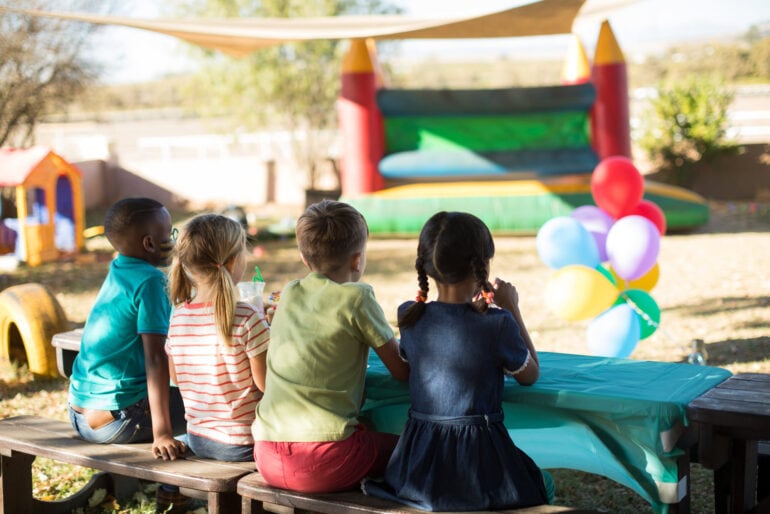 Kindersitzgruppen