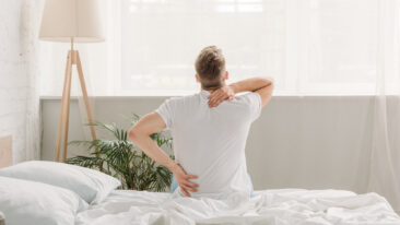 Rückenschmerzen nach dem Schlafen: häufig liegt es an der Matratze