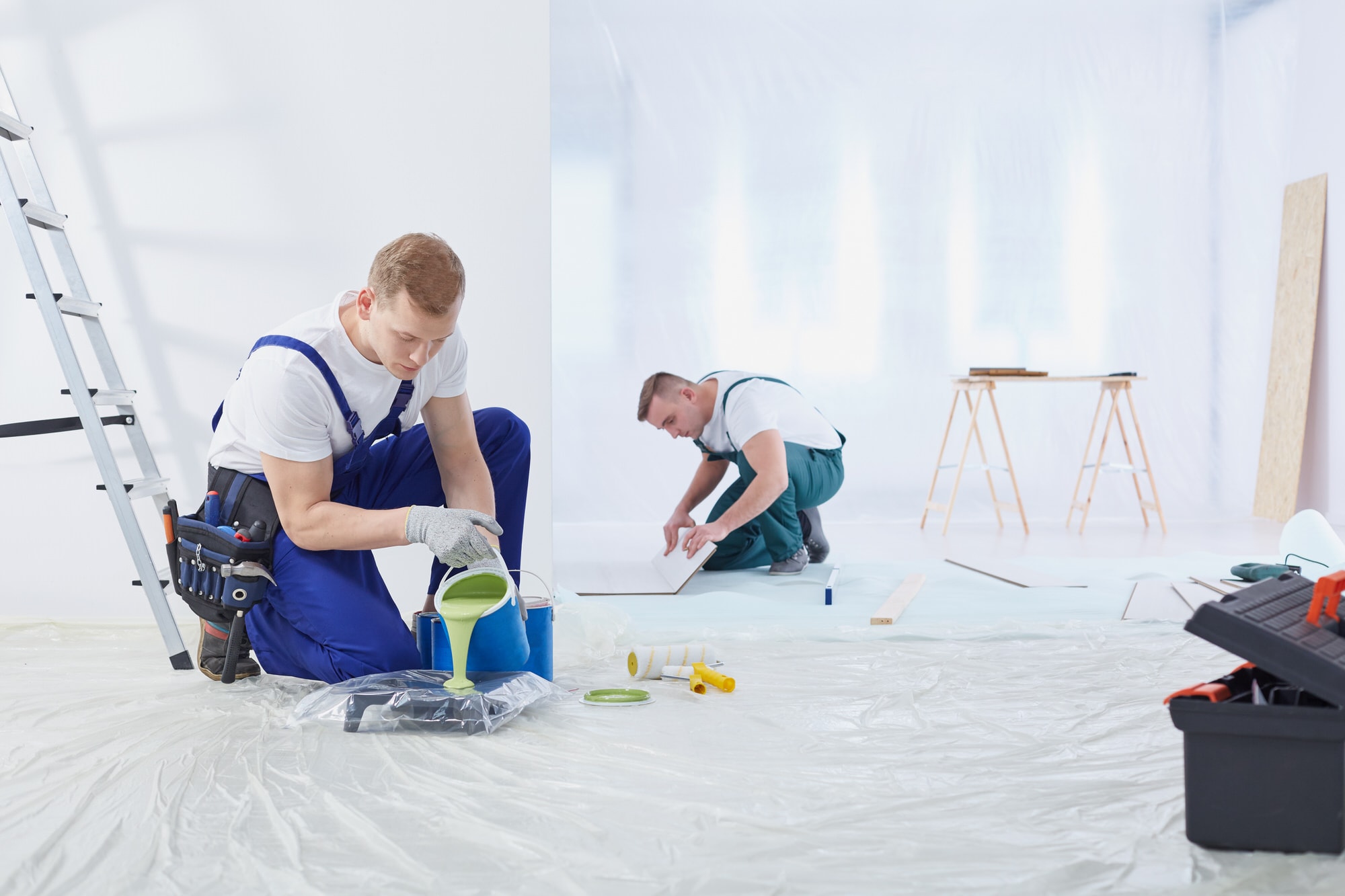 Wohnung streichen Kosten Diese Investitionen müssen Sie einplanen HeimHelden®