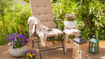 Sonnenschutz im Garten – Markise oder Sonnenschirm?