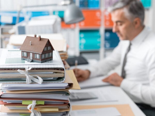 Immobilienkredit umschulden – wann lohnt sich ein Wechsel des Finanzpartners?