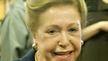 Romane von Mary Higgins Clark in der richtigen Reihenfolge