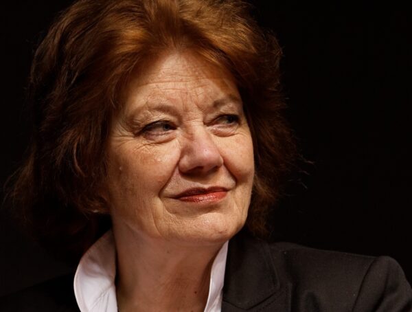 Romane von Anne Perry in der richtigen Reihenfolge