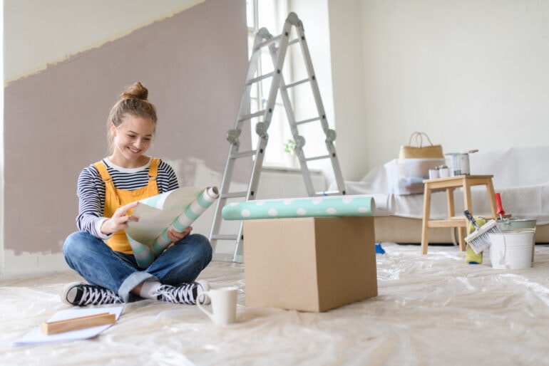 70 m² Wohnung tapezieren – Diese Kosten fallen an