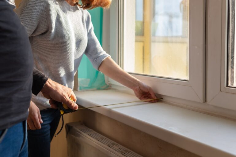 Kleine Maßnahme mit großer Wirkung: Das Verkleiden der Fensterbank