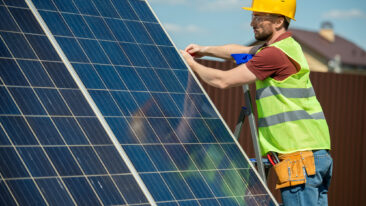 Wie viel kostet eine Solaranlage pro m² wirklich? Ein genauer Blick auf die Kosten