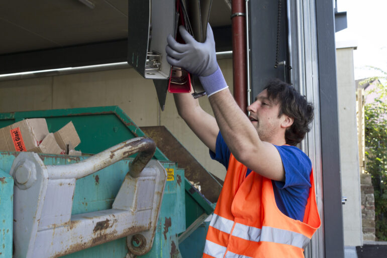 Kosten für den Sperrmüllcontainer: Was steckt hinter den Preisen?