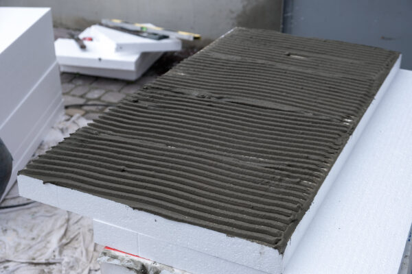 Styroporplatten kleben - Womit?